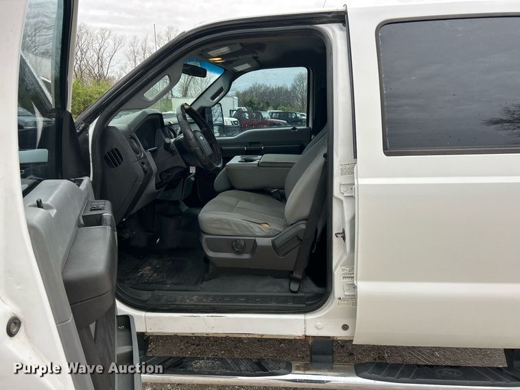 image for item EK2843 2011 Ford F350 Super Duty Crew Cab pickup truck