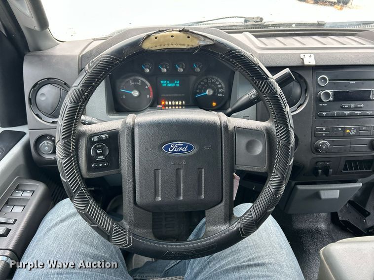 image for item EK2843 2011 Ford F350 Super Duty Crew Cab pickup truck