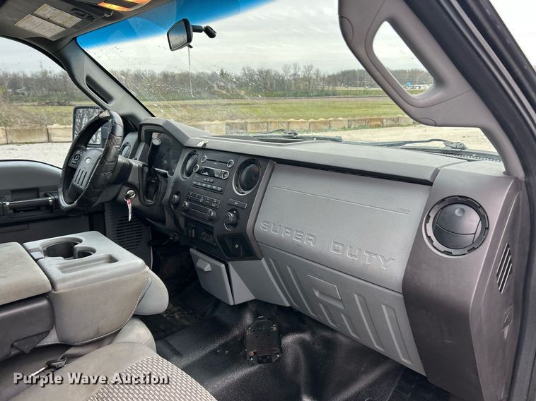 image for item EK2843 2011 Ford F350 Super Duty Crew Cab pickup truck