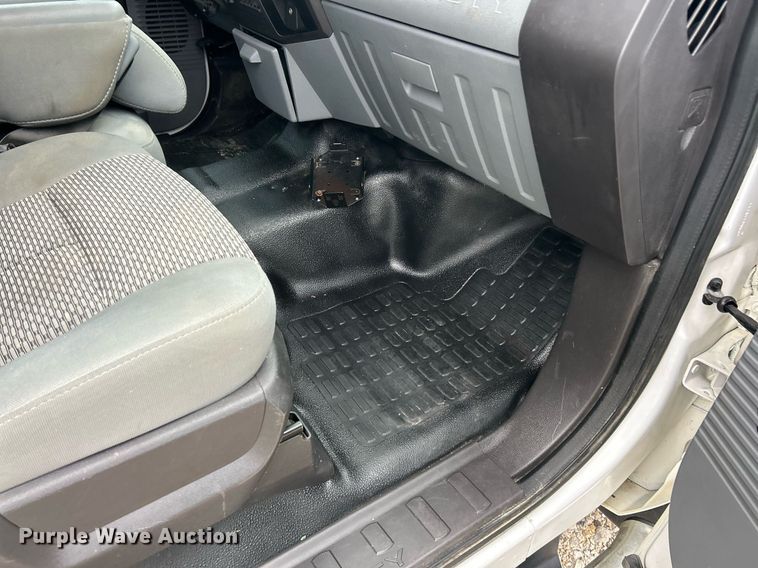 image for item EK2843 2011 Ford F350 Super Duty Crew Cab pickup truck