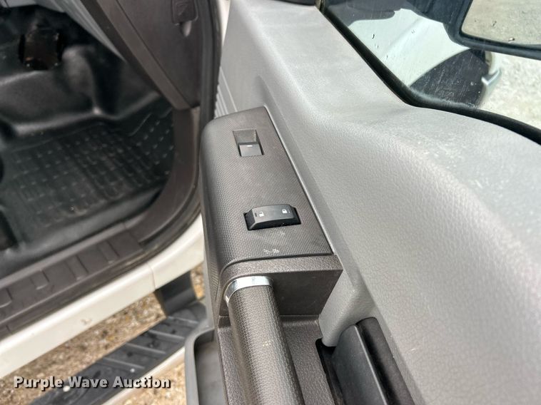 image for item EK2843 2011 Ford F350 Super Duty Crew Cab pickup truck