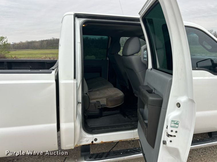 image for item EK2843 2011 Ford F350 Super Duty Crew Cab pickup truck
