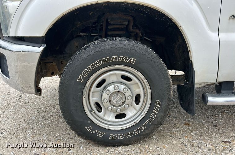 image for item EK2843 2011 Ford F350 Super Duty Crew Cab pickup truck