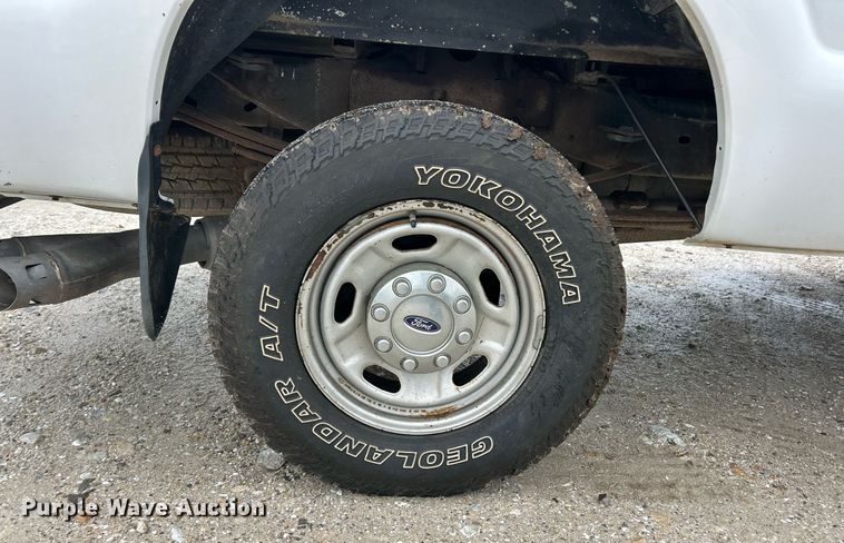 image for item EK2843 2011 Ford F350 Super Duty Crew Cab pickup truck