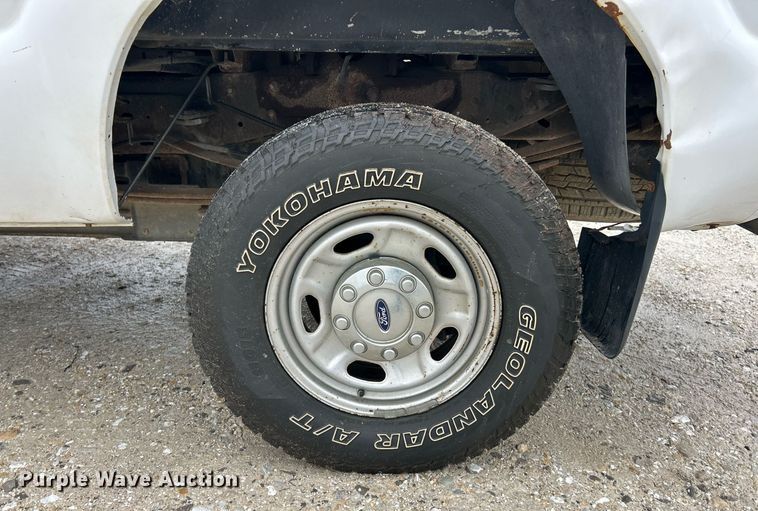 image for item EK2843 2011 Ford F350 Super Duty Crew Cab pickup truck