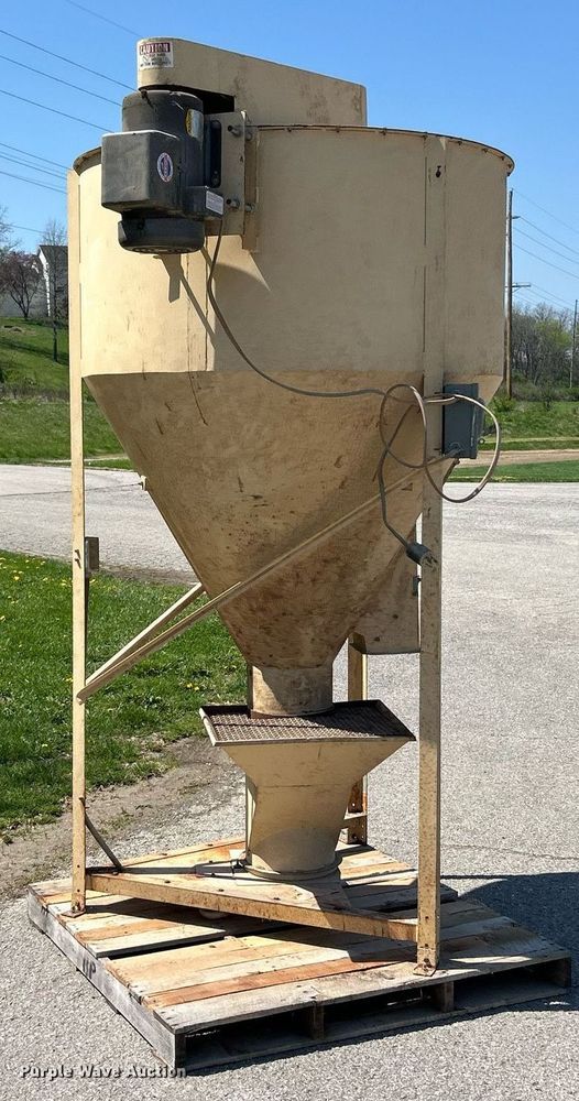 image for item EK2852 NBE Whirlwind feed mixer