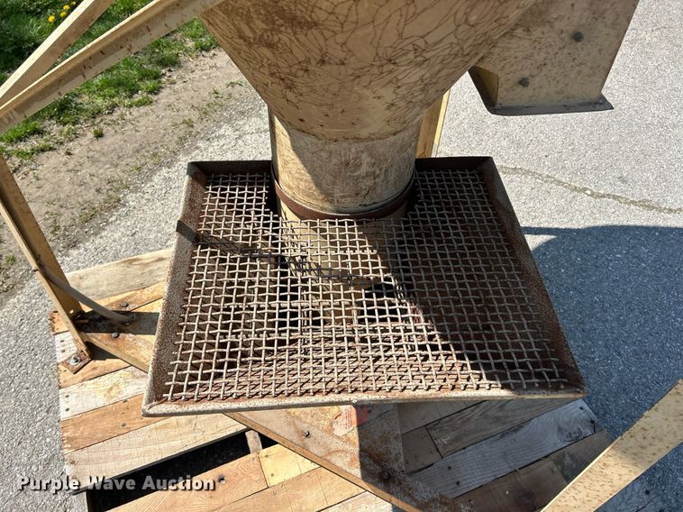 image for item EK2852 NBE Whirlwind feed mixer