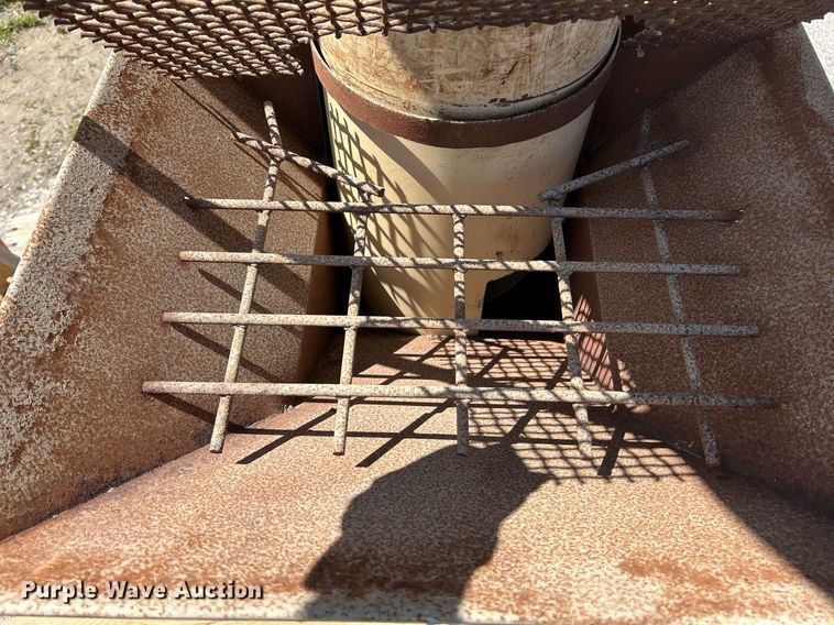 image for item EK2852 NBE Whirlwind feed mixer