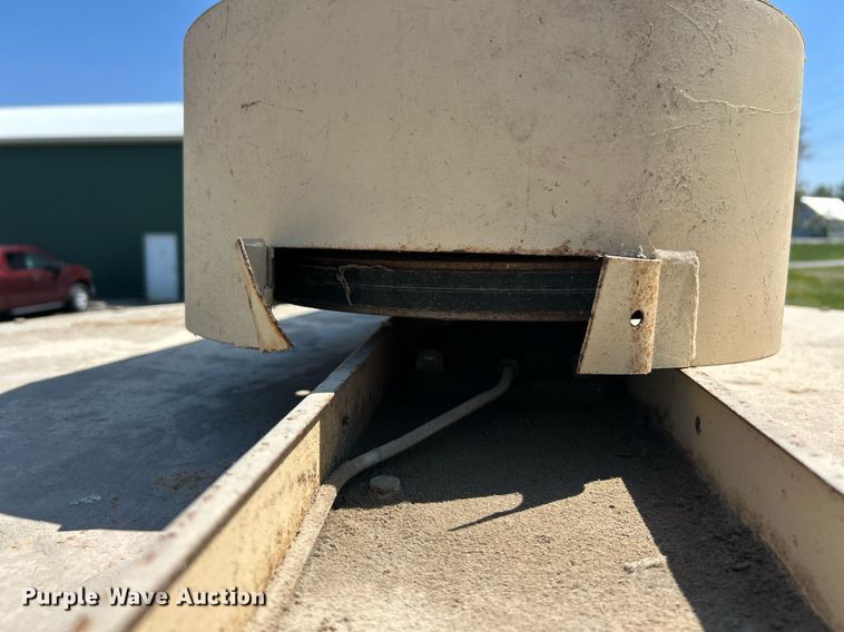 image for item EK2852 NBE Whirlwind feed mixer