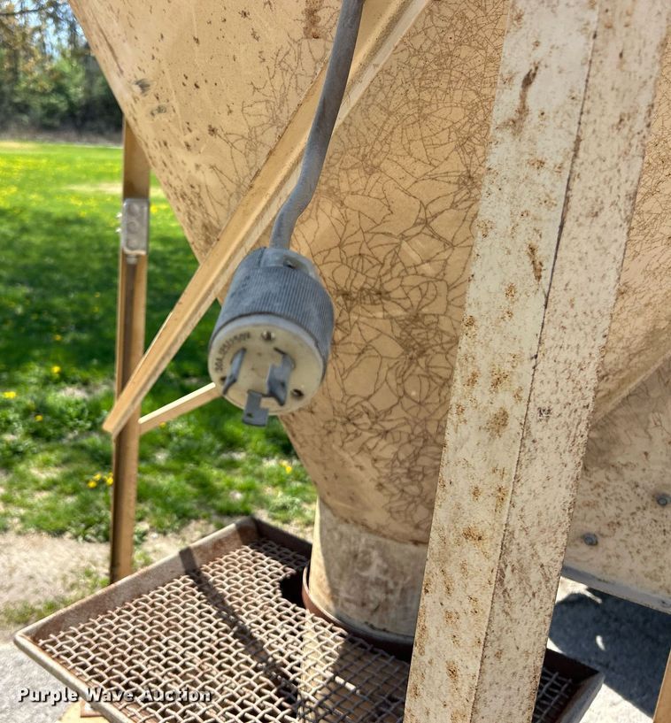 image for item EK2852 NBE Whirlwind feed mixer