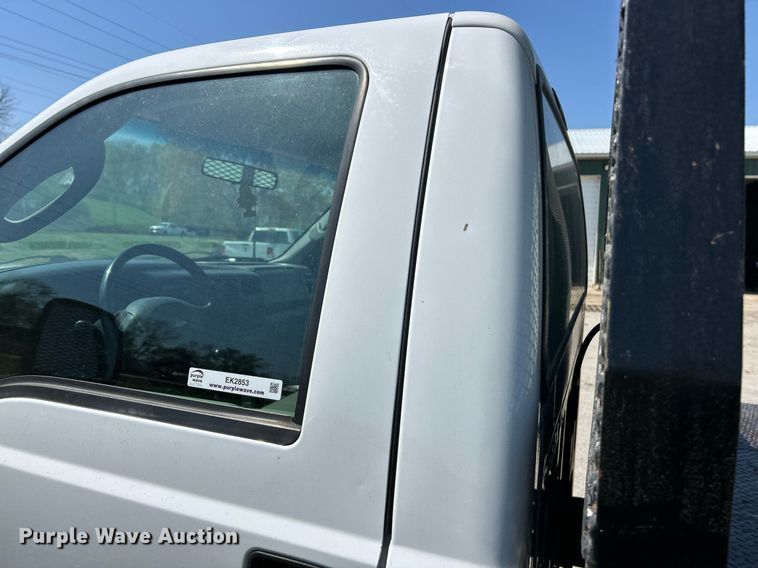 image for item EK2853 2003 Ford F550  Super Duty XL flatbed truck