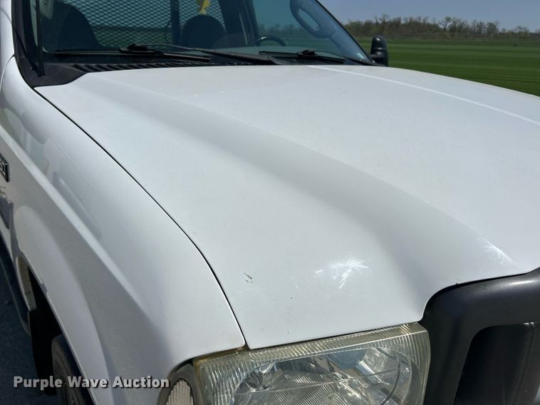 image for item EK2853 2003 Ford F550  Super Duty XL flatbed truck