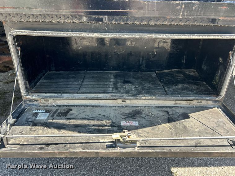 image for item EK2853 2003 Ford F550  Super Duty XL flatbed truck