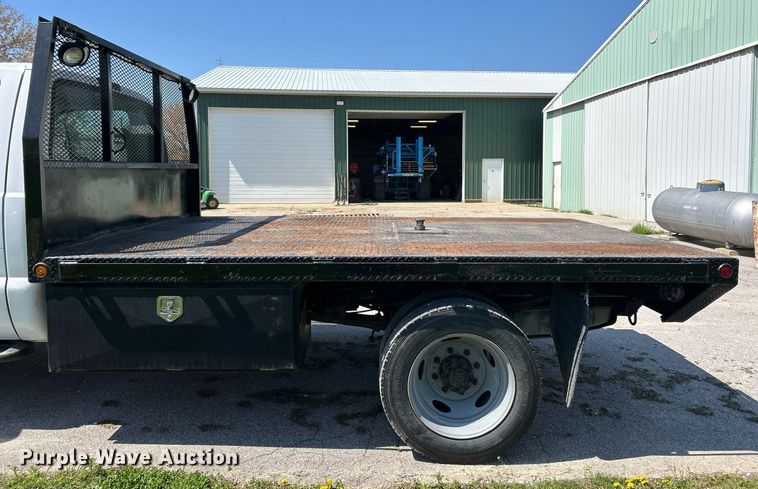 image for item EK2853 2003 Ford F550  Super Duty XL flatbed truck