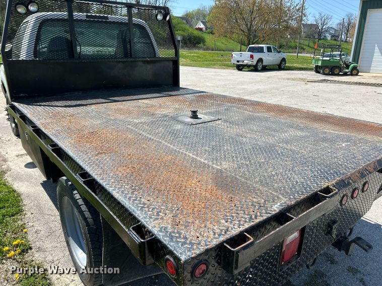 image for item EK2853 2003 Ford F550  Super Duty XL flatbed truck