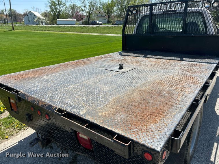 image for item EK2853 2003 Ford F550  Super Duty XL flatbed truck