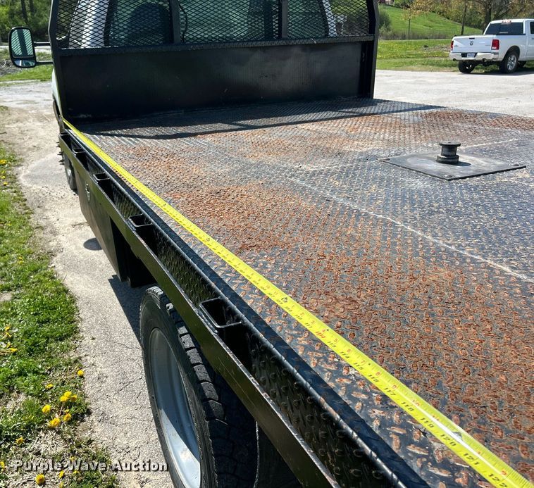 image for item EK2853 2003 Ford F550  Super Duty XL flatbed truck