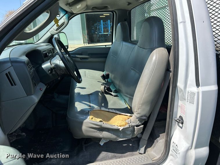 image for item EK2853 2003 Ford F550  Super Duty XL flatbed truck