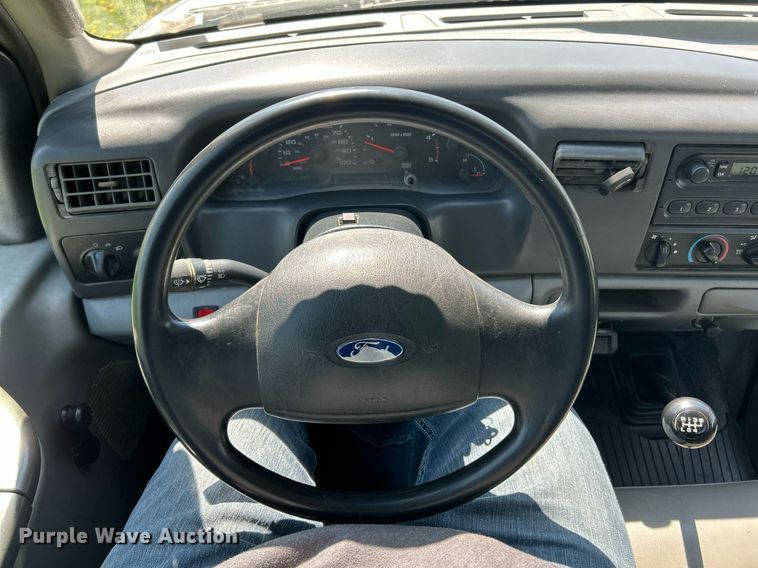 image for item EK2853 2003 Ford F550  Super Duty XL flatbed truck