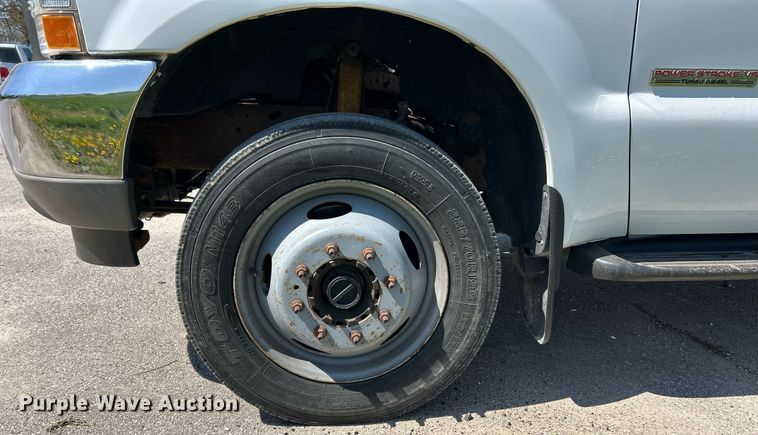 image for item EK2853 2003 Ford F550  Super Duty XL flatbed truck