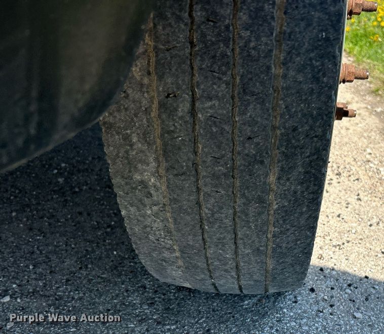 image for item EK2853 2003 Ford F550  Super Duty XL flatbed truck