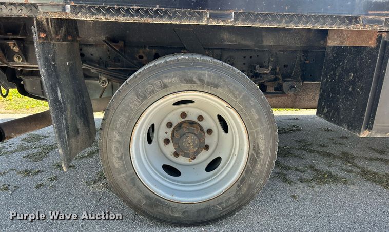 image for item EK2853 2003 Ford F550  Super Duty XL flatbed truck