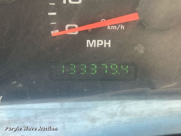 image for item EK2853 2003 Ford F550  Super Duty XL flatbed truck