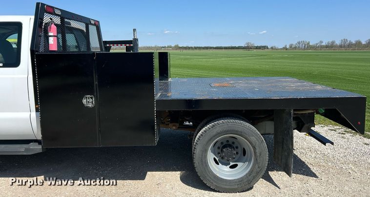image for item EK2854 2008 Ford F550 Super Duty XL Ext. Cab flatbed truck
