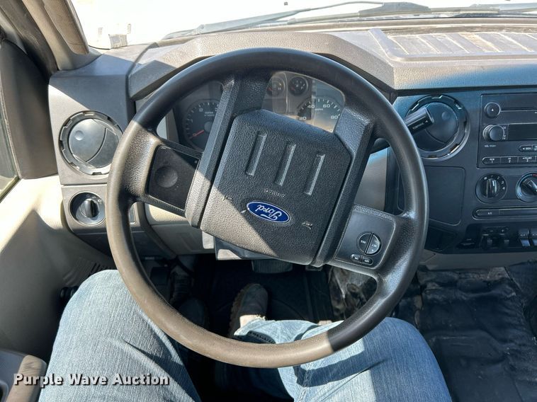 image for item EK2854 2008 Ford F550 Super Duty XL Ext. Cab flatbed truck