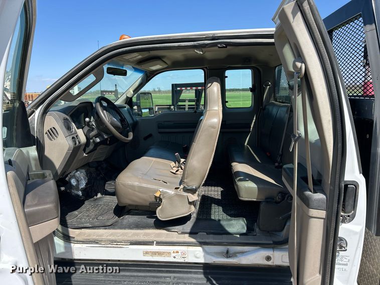 image for item EK2854 2008 Ford F550 Super Duty XL Ext. Cab flatbed truck