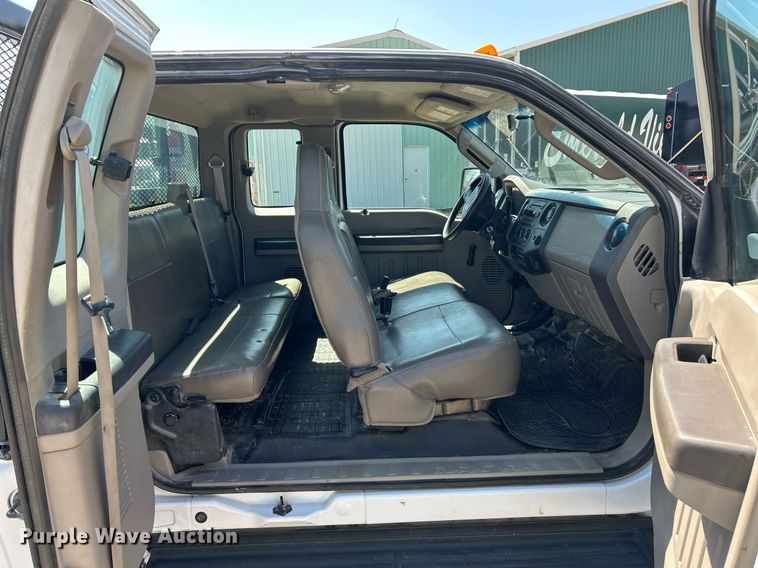 image for item EK2854 2008 Ford F550 Super Duty XL Ext. Cab flatbed truck