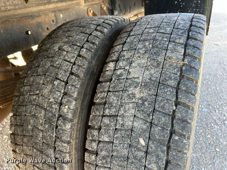 image for item EK2854 2008 Ford F550 Super Duty XL Ext. Cab flatbed truck