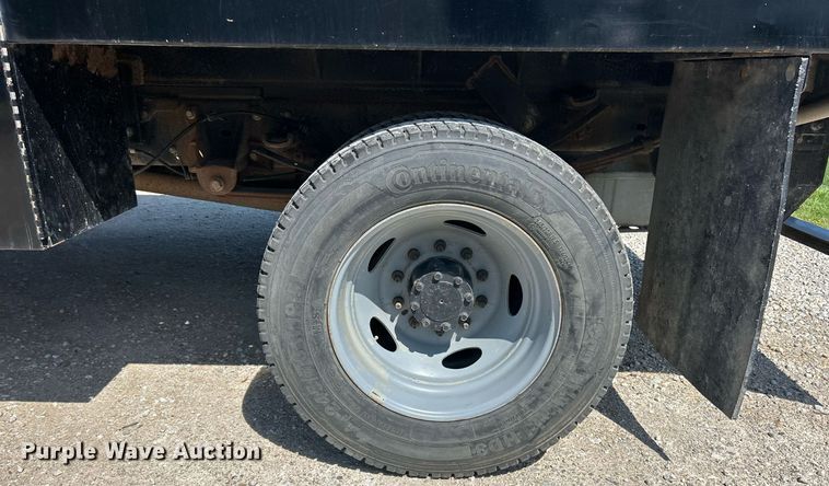 image for item EK2854 2008 Ford F550 Super Duty XL Ext. Cab flatbed truck