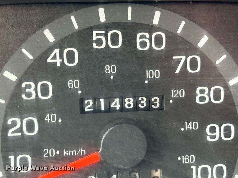 image for item EK2873 2003 Ford E450 Super Duty shuttle bus