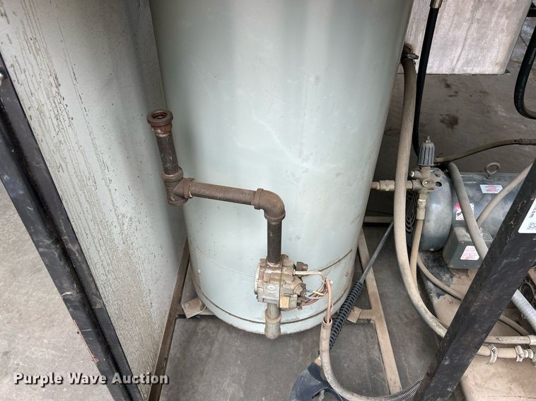 image for item EK2884 KWI Kleen HBN4830E pressure washer