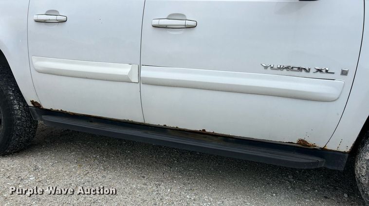image for item EK2890 2007 GMC Yukon SUV