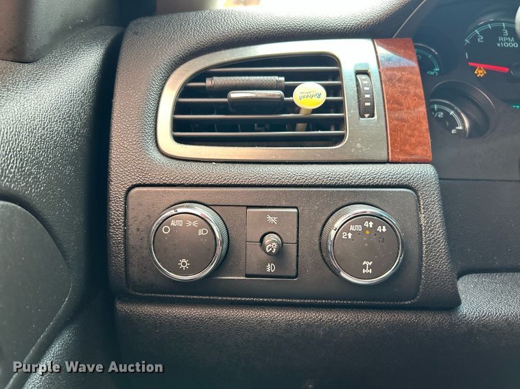 image for item EK2890 2007 GMC Yukon SUV