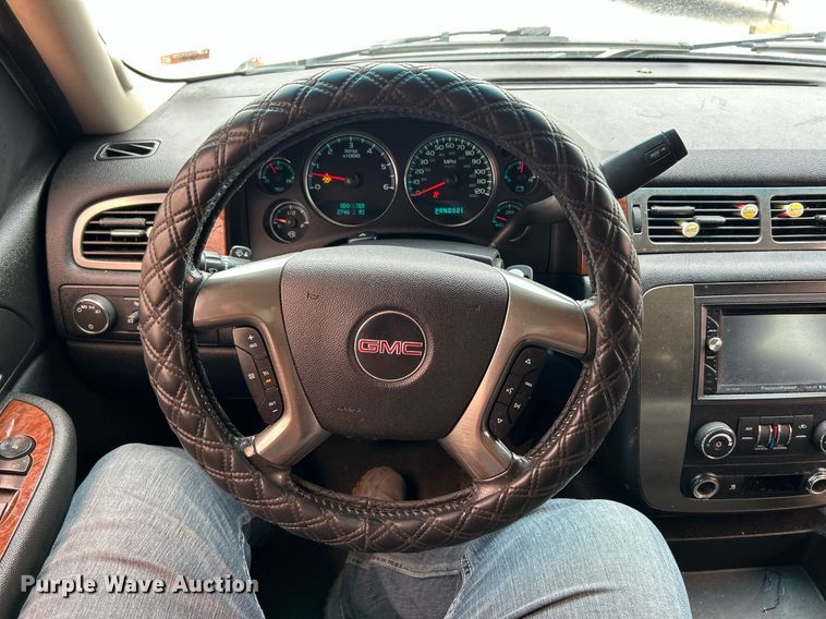 image for item EK2890 2007 GMC Yukon SUV