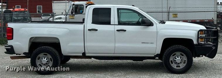 image for item EK2896 2018 Chevrolet Silverado 2500HD Double Cab pickup truck