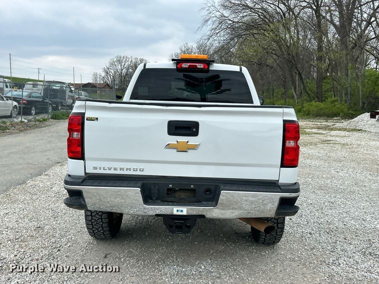 image for item EK2896 2018 Chevrolet Silverado 2500HD Double Cab pickup truck