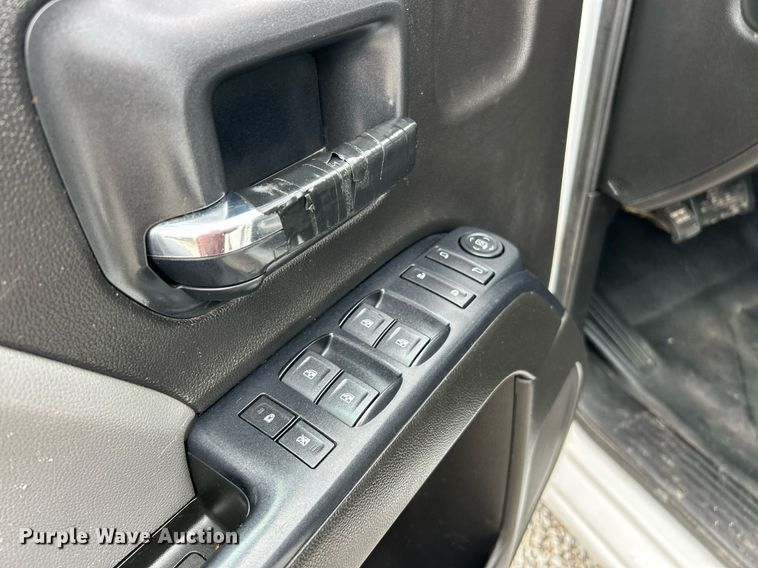 image for item EK2896 2018 Chevrolet Silverado 2500HD Double Cab pickup truck