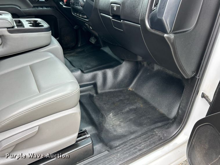 image for item EK2896 2018 Chevrolet Silverado 2500HD Double Cab pickup truck