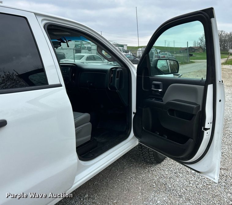 image for item EK2896 2018 Chevrolet Silverado 2500HD Double Cab pickup truck