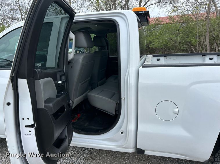 image for item EK2896 2018 Chevrolet Silverado 2500HD Double Cab pickup truck