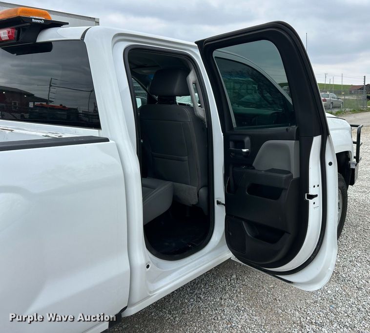 image for item EK2896 2018 Chevrolet Silverado 2500HD Double Cab pickup truck