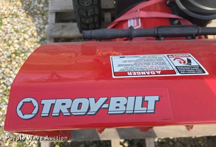 image for item EK5154 Troy-Bilt Storm 2840 snow blower