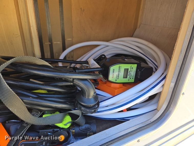 image for item EL1992 2022 Sundowner 1986TB toy hauler camper