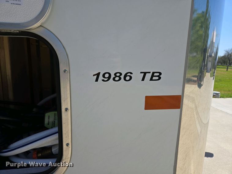 image for item EL1992 2022 Sundowner 1986TB toy hauler camper