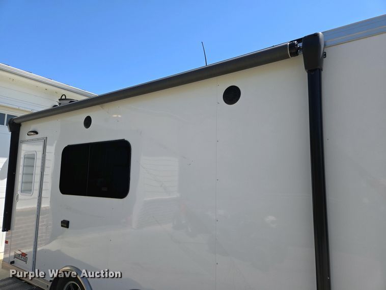 image for item EL1992 2022 Sundowner 1986TB toy hauler camper