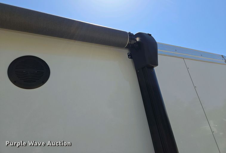 image for item EL1992 2022 Sundowner 1986TB toy hauler camper